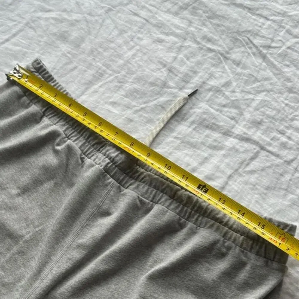 Vuori gray heather joggers loungewear
